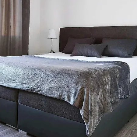Luxury Central Apartment *